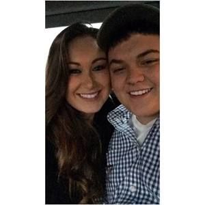 Meet your Posher, Dominique